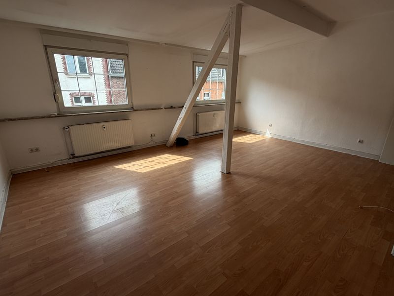 4 Zimmer im Dachgeschoss; Sellhorststr. 31